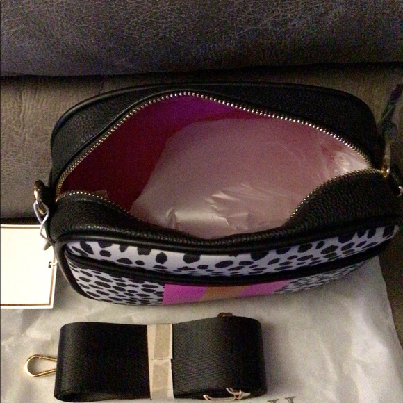 Shiraleah Chicago Camera Bag - Picture 4 of 5